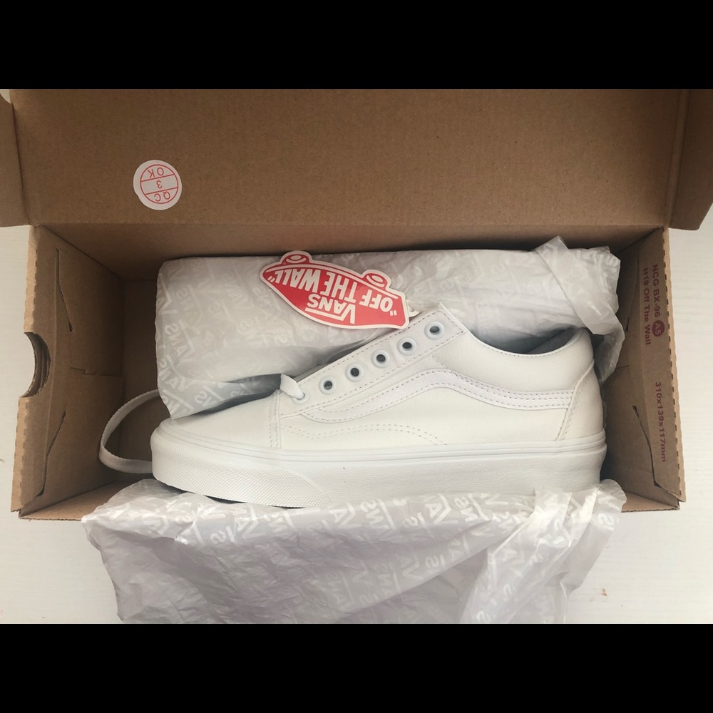White low top old skool vans